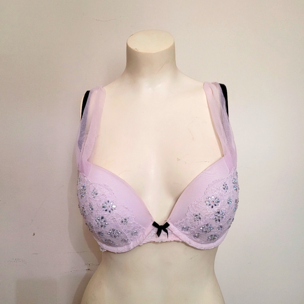 Yitty Holder - image 1